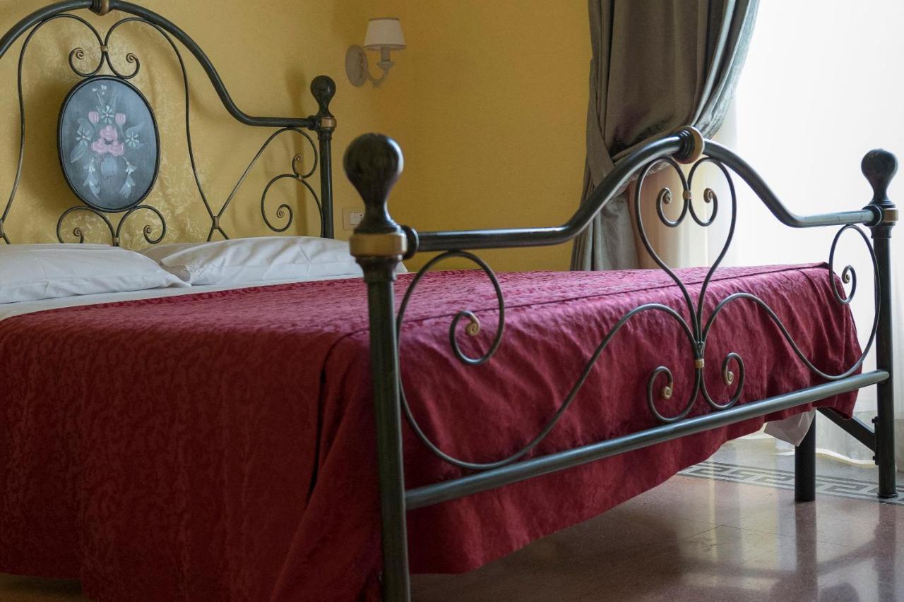 La Breccia A Porta Pia Bed & Breakfast Roma Eksteriør bilde