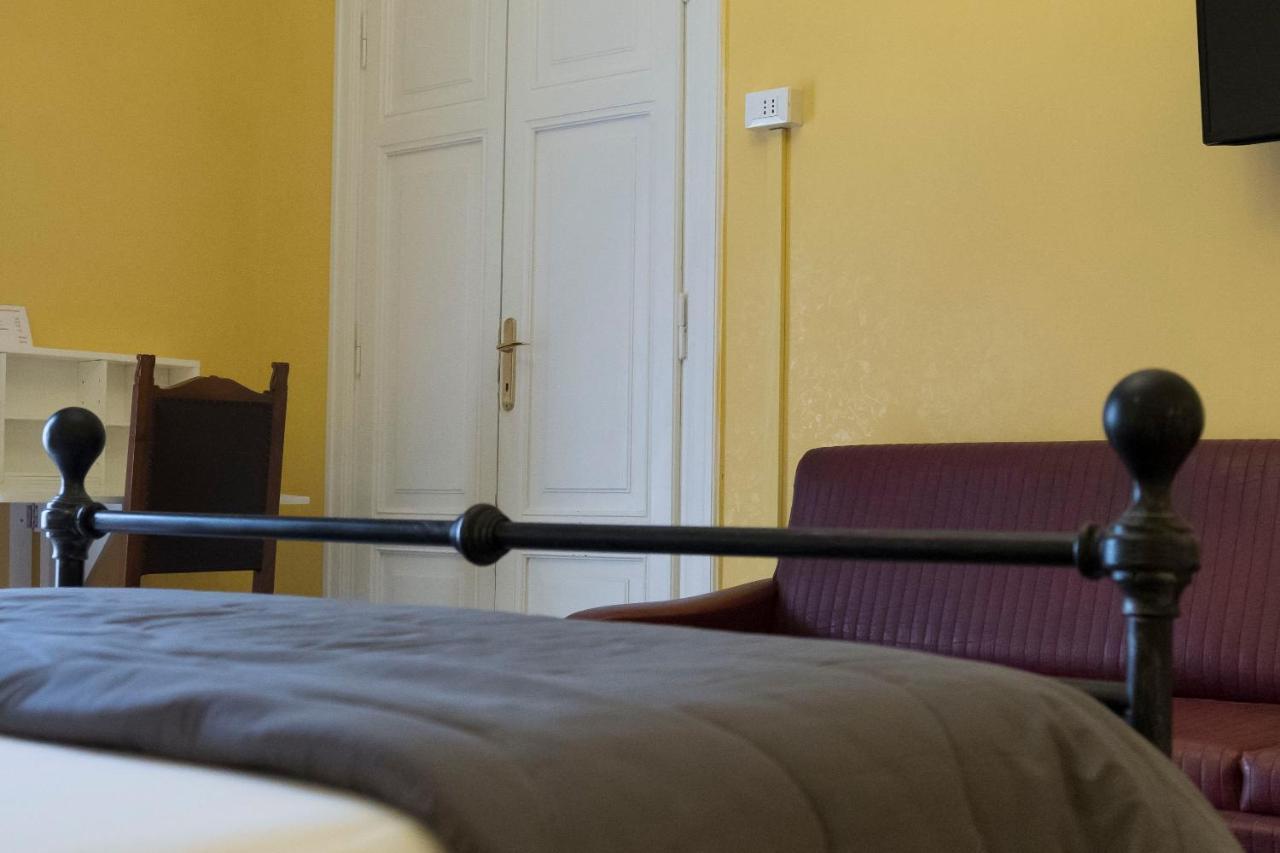 La Breccia A Porta Pia Bed & Breakfast Roma Eksteriør bilde