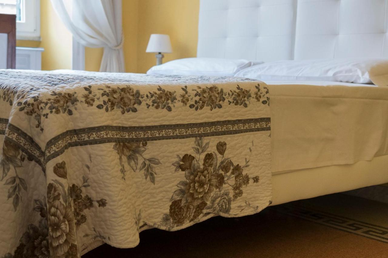 La Breccia A Porta Pia Bed & Breakfast Roma Eksteriør bilde
