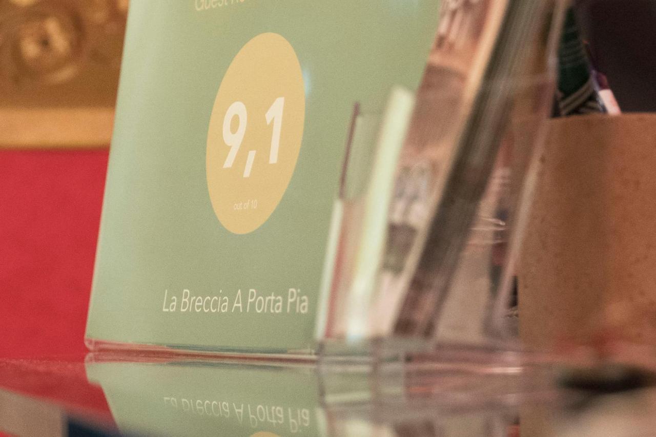 La Breccia A Porta Pia Bed & Breakfast Roma Eksteriør bilde