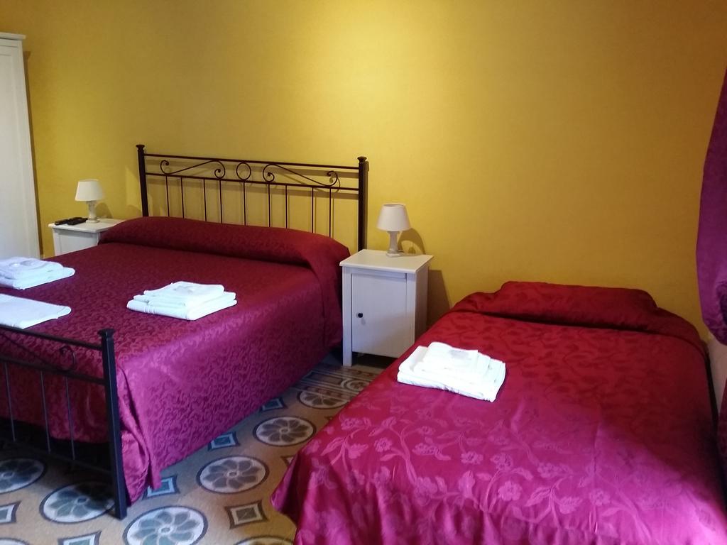 La Breccia A Porta Pia Bed & Breakfast Roma Eksteriør bilde